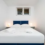 Mediteran Travel Mobile Homes Miran * Pirovac