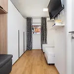Mediteran Travel Mobile Homes Miran Kemp Pirovac