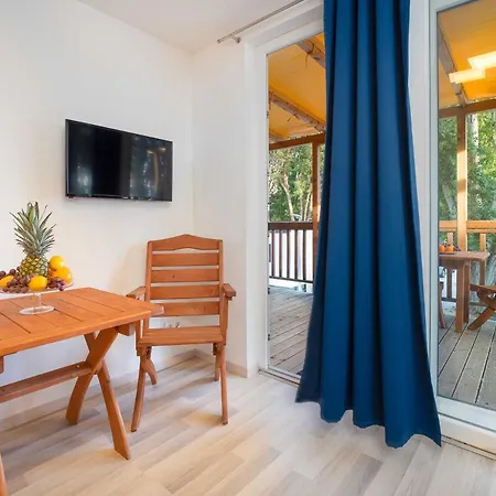 Mediteran Travel Mobile Homes Miran Pirovac
