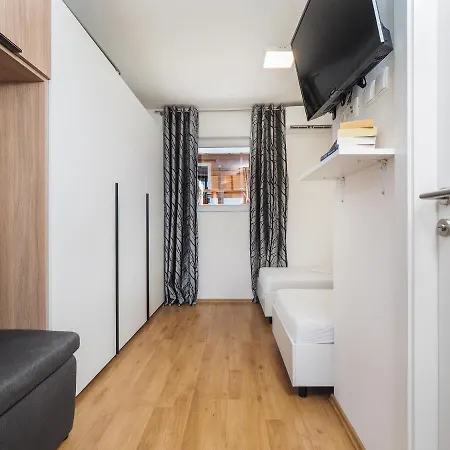 Mediteran Travel Mobile Homes Miran Kamp alanı Pirovac