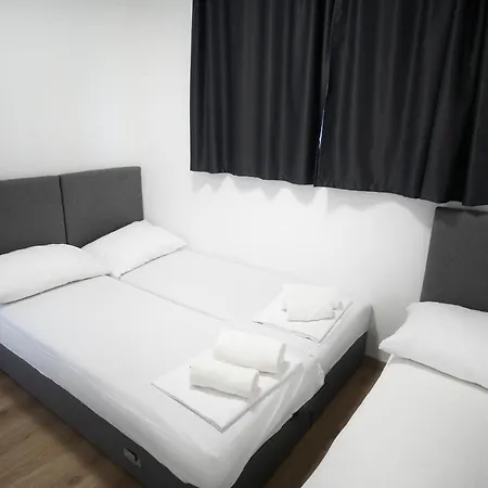 Kamp alanı Mediteran Travel Mobile Homes Miran Pirovac