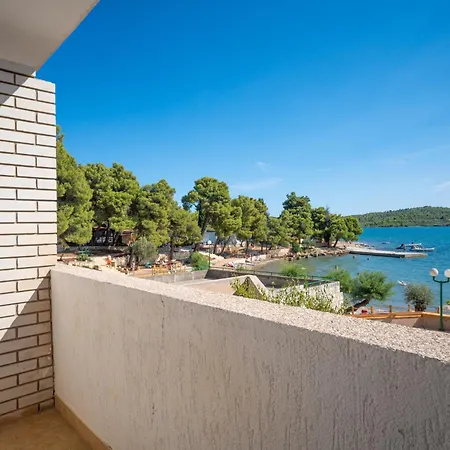 Kemp Mediteran Travel Mobile Homes Miran Pirovac