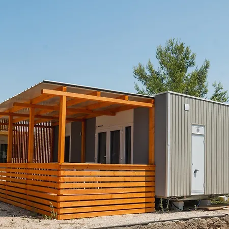 Кемпинг Mediteran Travel Mobile Homes Miran Пировац
