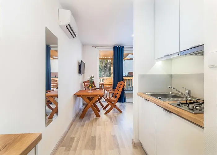 캠프장 Mediteran Travel Mobile Homes Miran *