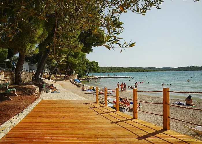 Campeggio Mediteran Travel Mobile Homes Miran Pirovac