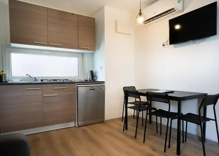 Mediteran Travel Mobile Homes Miran אתר קמפינג