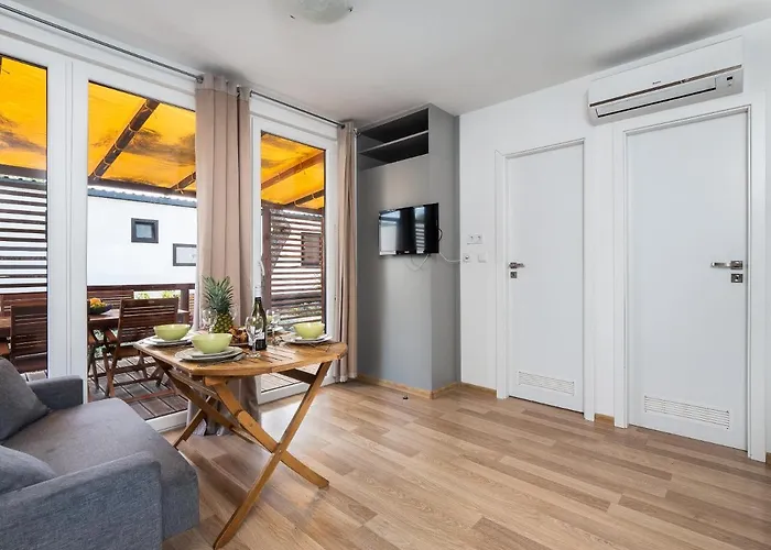 Mediteran Travel Mobile Homes Miran