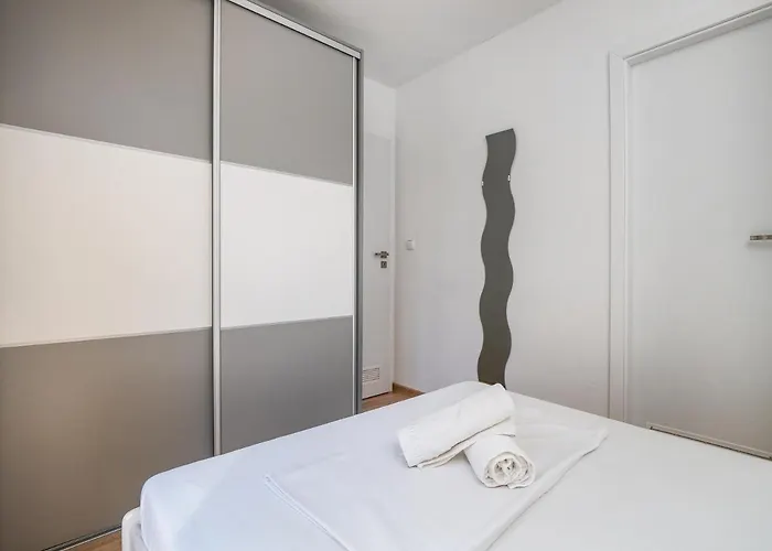 Mediteran Travel Mobile Homes Miran * 피로바츠