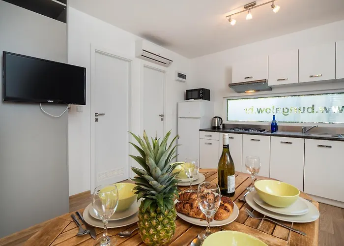 캠프장 Mediteran Travel Mobile Homes Miran 피로바츠