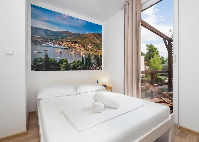 אתר קמפינג Mediteran Travel Mobile Homes Miran