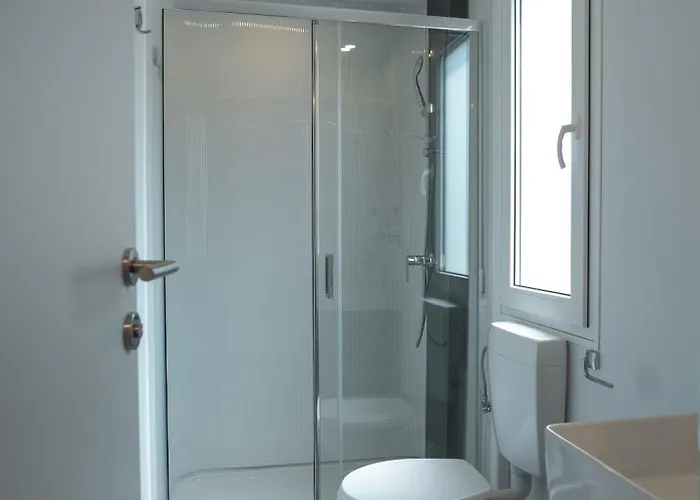 Mediteran Travel Mobile Homes Miran אתר קמפינג פירובאץ